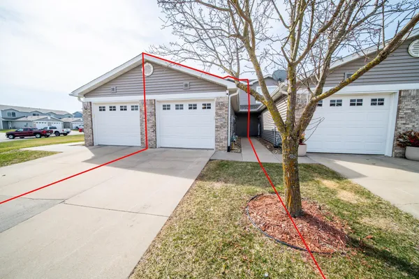 $230,000 | 562 Pointe Court Southwest, Rochester, MN 55902