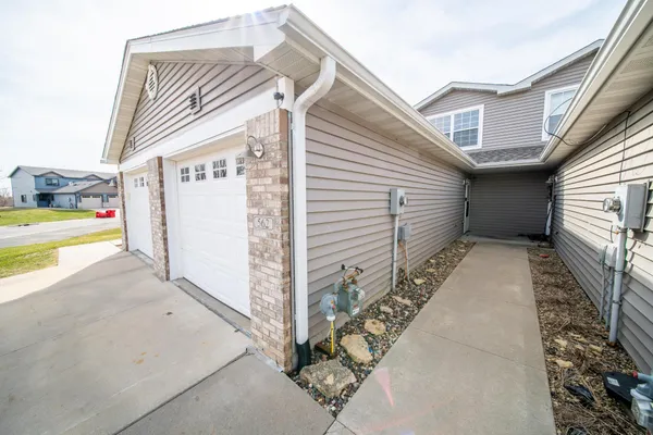 $230,000 | 562 Pointe Court Southwest, Rochester, MN 55902