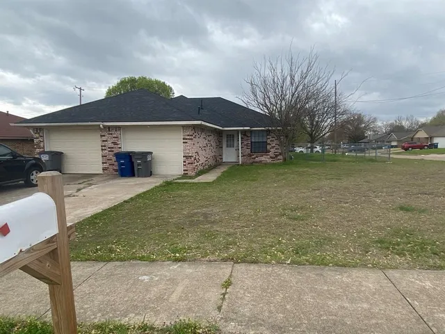 $360,000 | 5413 Brookhollow Drive, Sachse, TX 75048