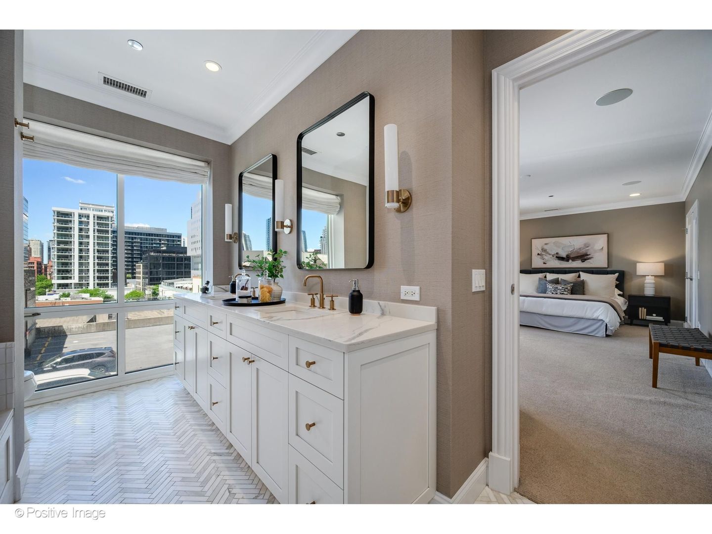 60 West Erie Street, Unit 601 Chicago, IL 60654 - Photo 22 of 33