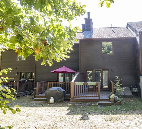 $365,000 | 50 Thornhill Road, Stratham, NH 03885