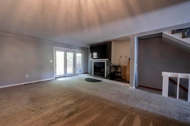 $385,000 | 50 Thornhill Road, Stratham, NH 03885