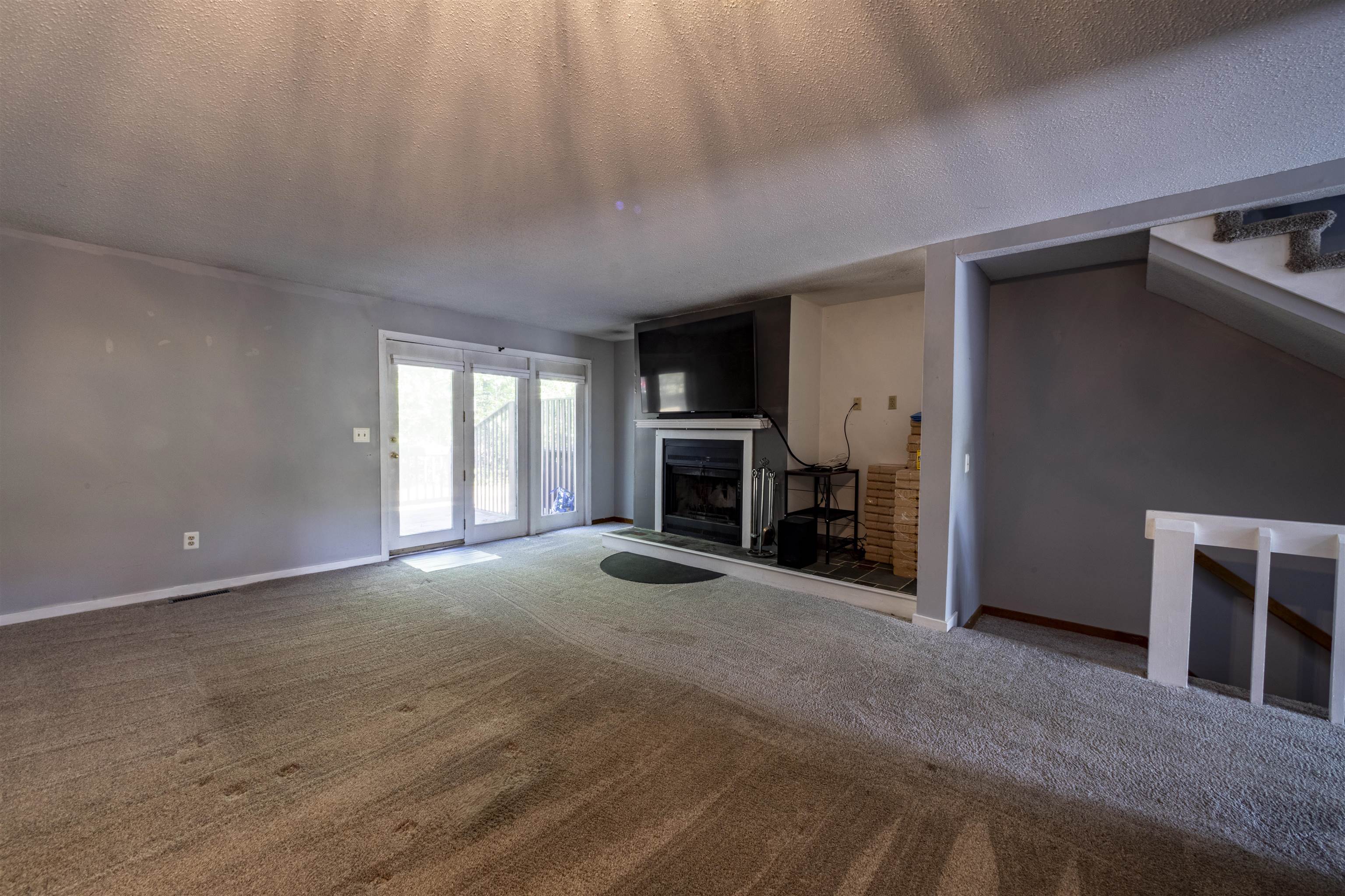 50 Thornhill Road Stratham, NH 03885 - Photo 5 of 14