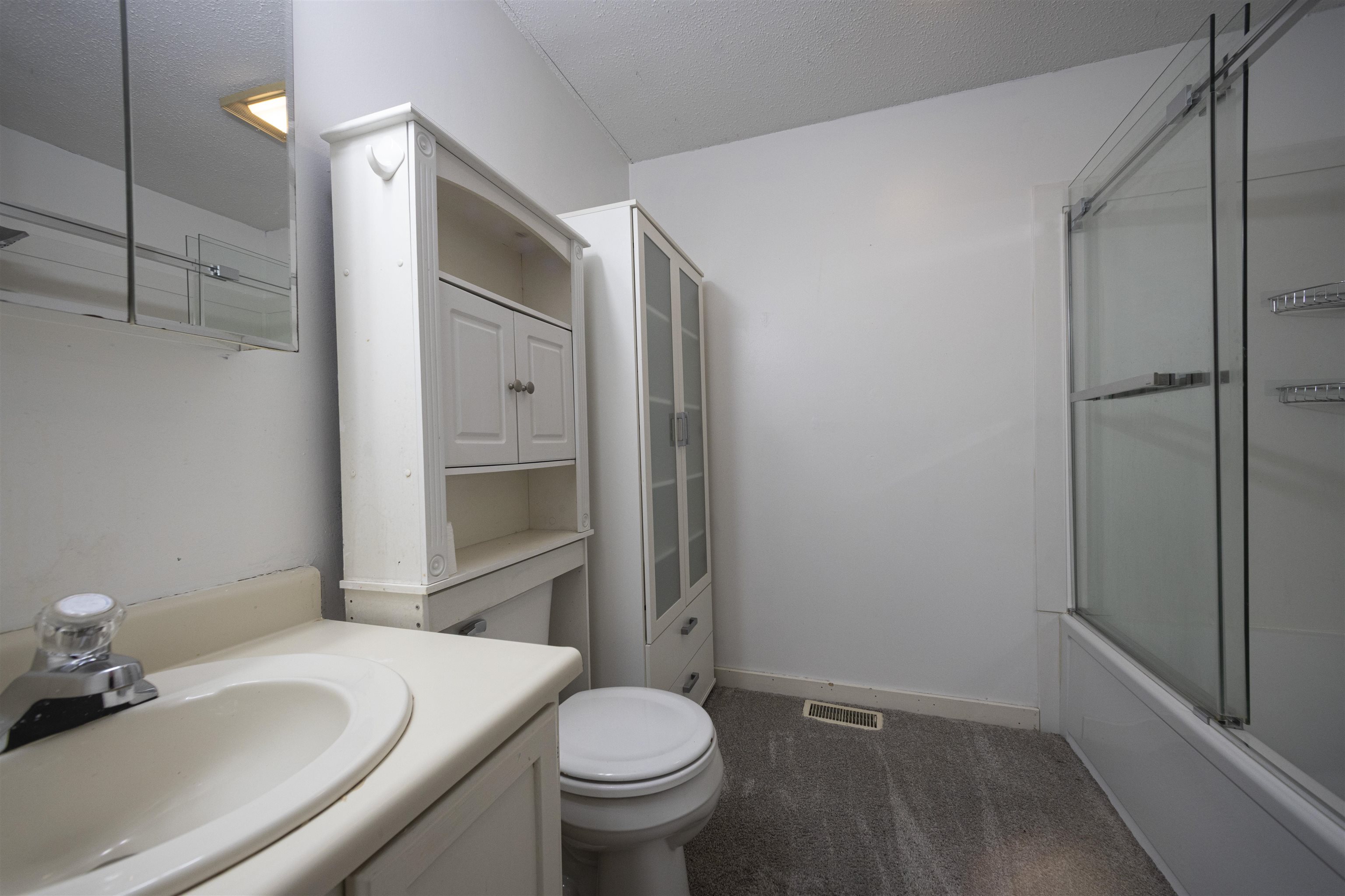 50 Thornhill Road Stratham, NH 03885 - Photo 7 of 14