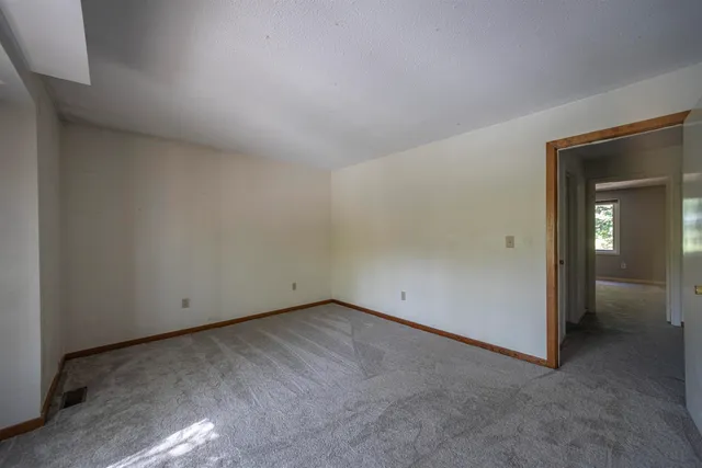 $385,000 | 50 Thornhill Road, Stratham, NH 03885