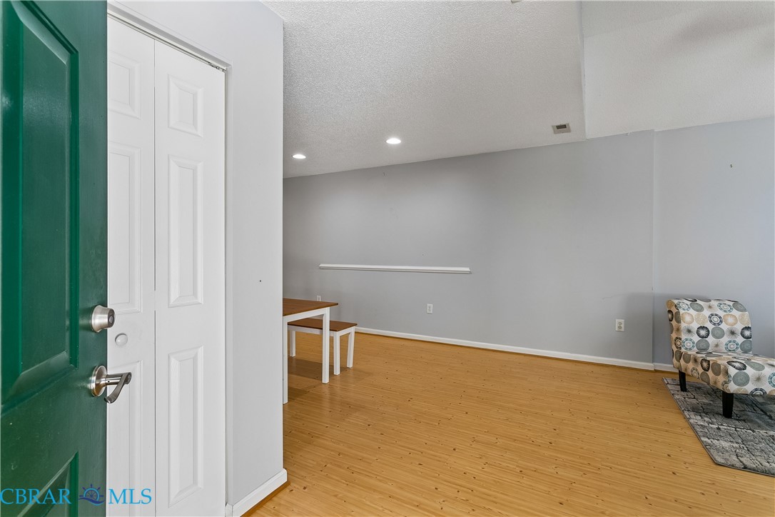 210 Timberline Loop Yorktown, VA 23692 - Photo 5 of 39