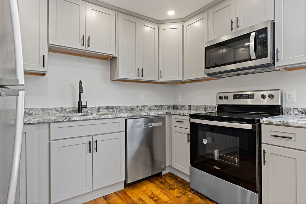 29 Farnum Pike, Unit 2 RIGHT Smithfield, RI 02917 - Photo 11 of 20 Gallery Image 11