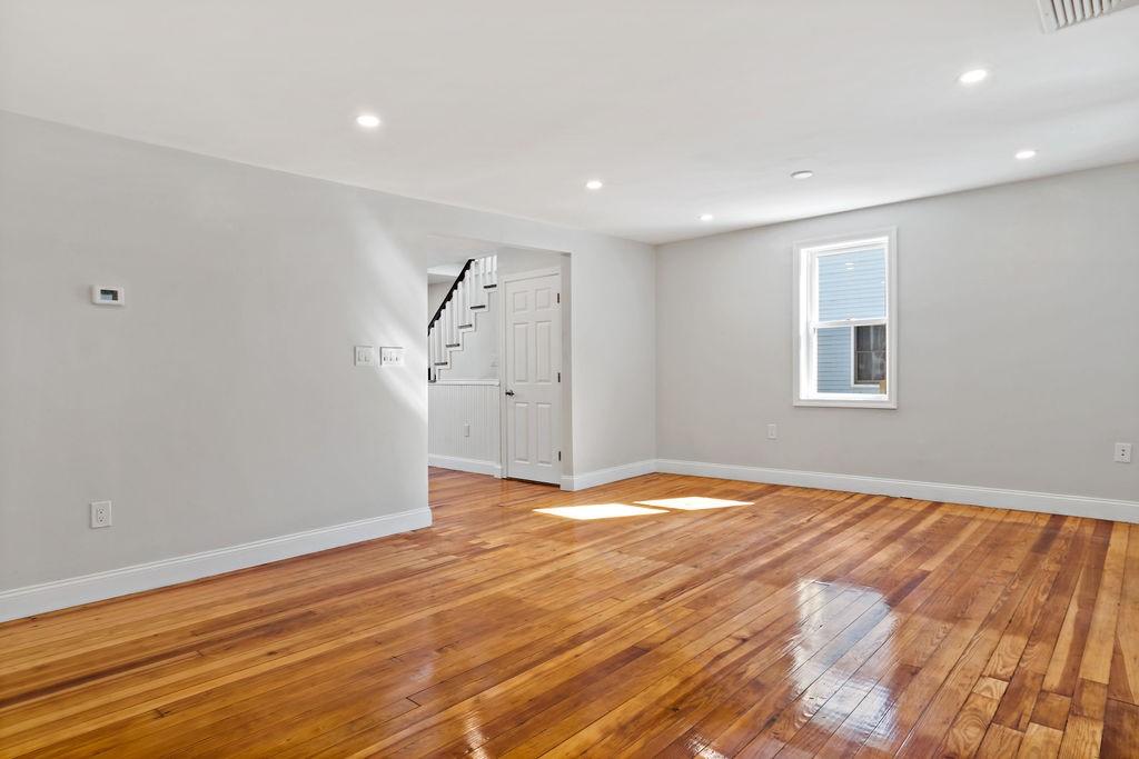 29 Farnum Pike, Unit 2 RIGHT Smithfield, RI 02917 - Photo 5 of 20 Gallery Image 5