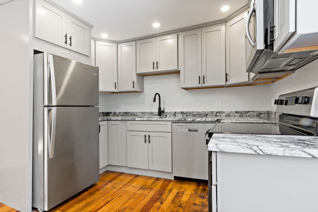 29 Farnum Pike, Unit 2 RIGHT Smithfield, RI 02917 - Photo 10 of 20 Gallery Image 10