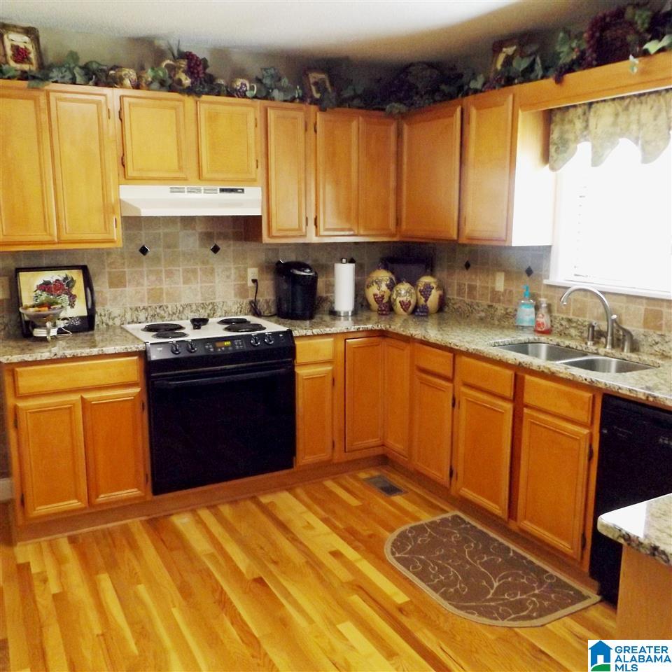 204 Douglas Road Anniston, AL 36207 - Photo 10 of 22