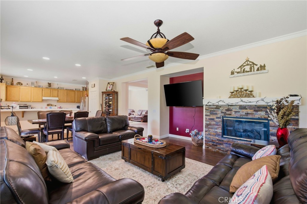 12329 Mimosa Lane Riverside, CA 92503 - Photo 10 of 16