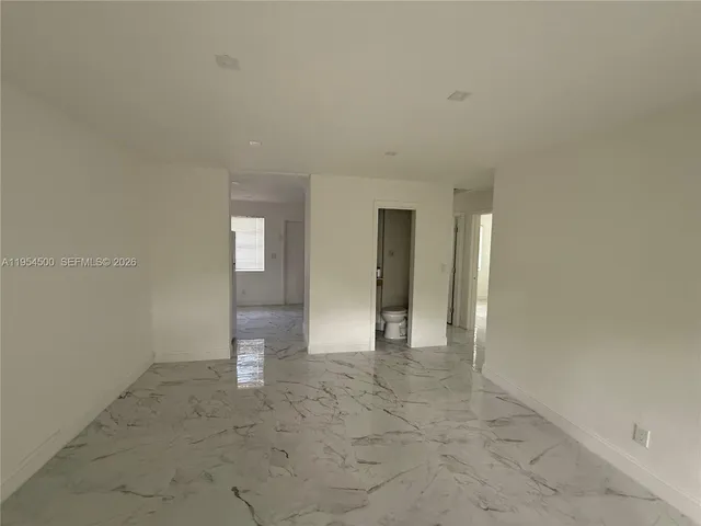 $1,900 | 505 North 24th Avenue, Unit 2, Hollywood, FL 33020