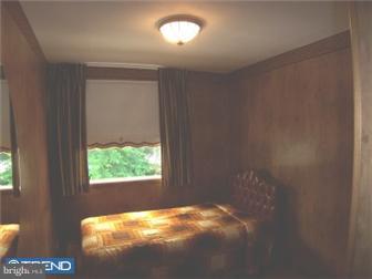 2738 West Country Club Road Philadelphia, PA 19131 - Photo 9 of 12 Bedroom 3