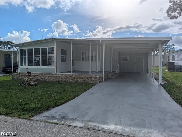 $119,000 | 810 Holly Berry Court, North Fort Myers, FL 33917
