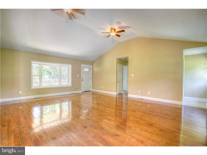 207 Hendrickson Mill Road Logan Township, NJ 08085 - Photo 3 of 16