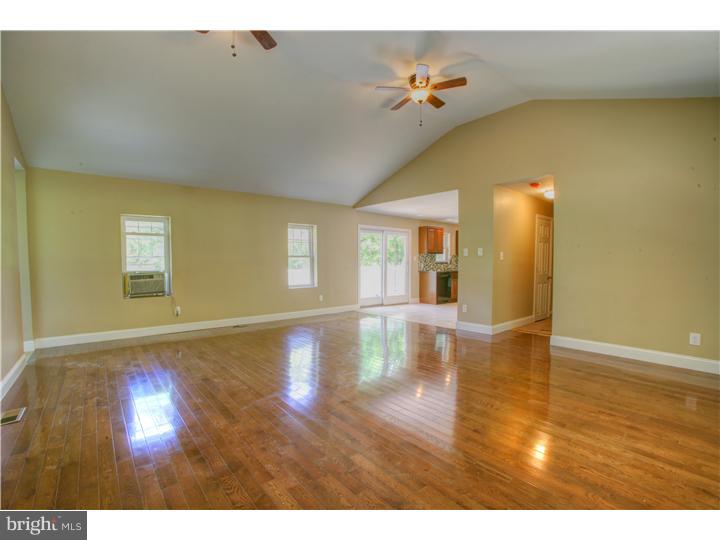 207 Hendrickson Mill Road Logan Township, NJ 08085 - Photo 8 of 16