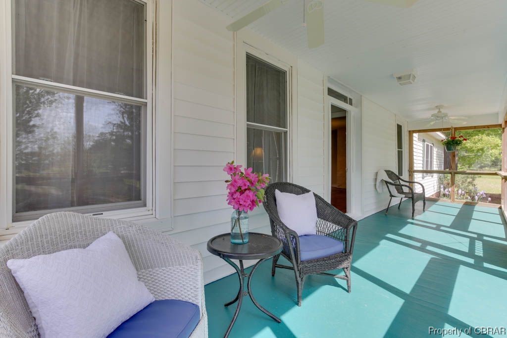 1595 Fitchetts Wharf Road Moon, VA 23119 - Photo 10 of 50