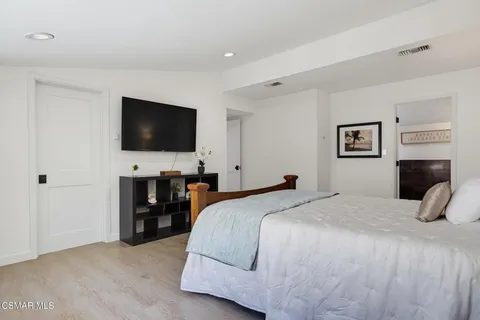 $1,499,999 | 6129 Ellenview Avenue, Woodland Hills, CA 91367