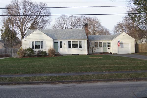 15 Carter Road Lynnfield, MA 01940 - Photo 1 of 20 Gallery Image 1