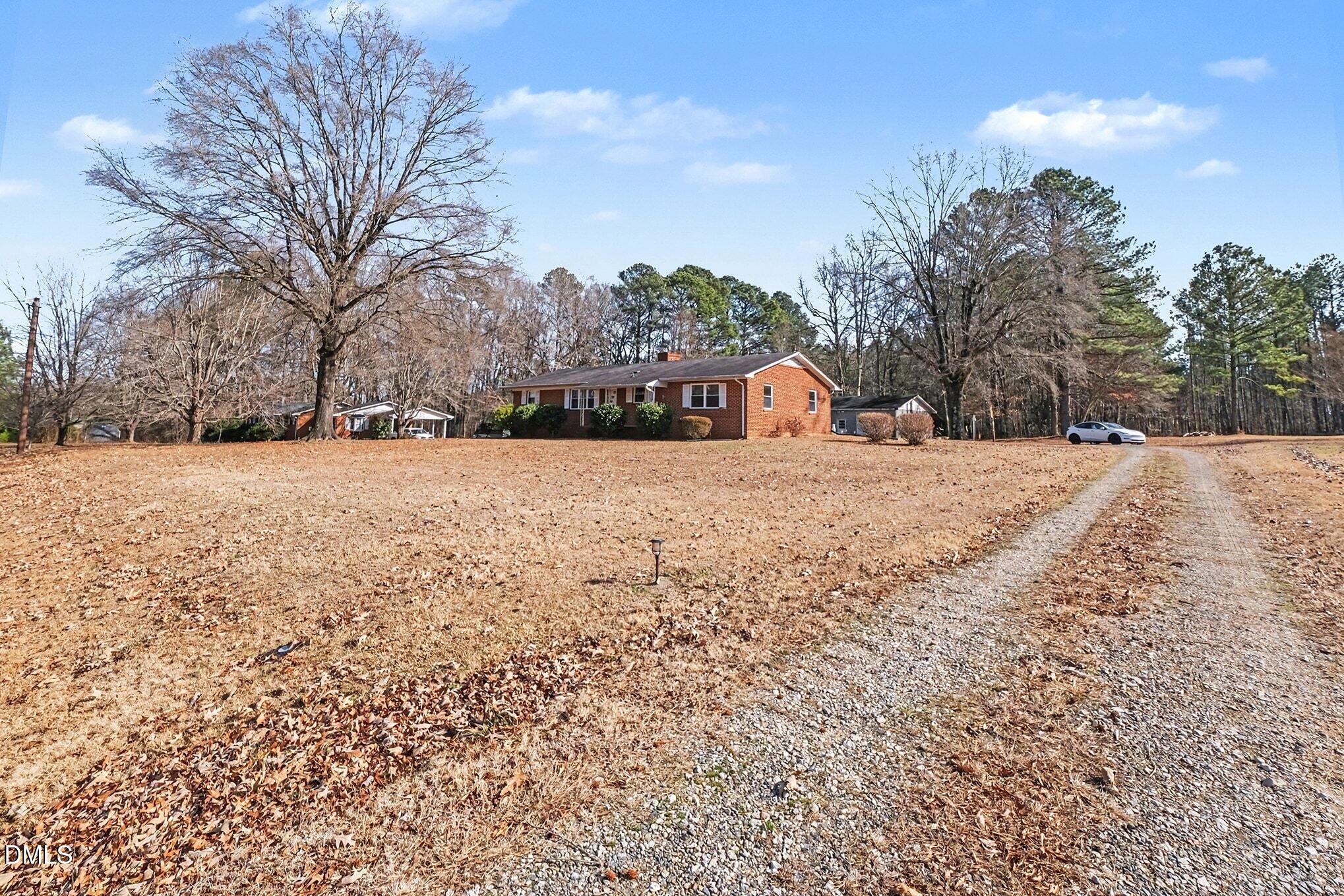 3312 Hamlin Road Durham, NC 27704 - Photo 6 of 37 006_file_3509