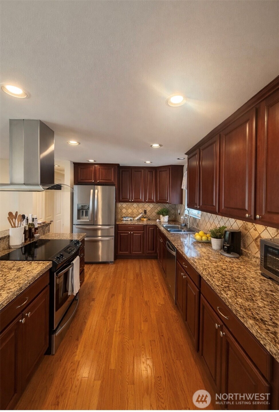 5006 Northeast 6th Street Renton, WA 98059 - Photo 7 of 18