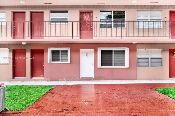 $215,000 | 1281 West 29th Street, Unit 6, Hialeah, FL 33012