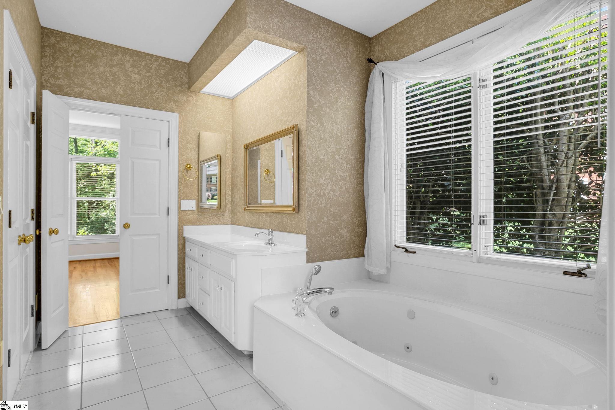4 Oak Knob Court Simpsonville, SC 29681 - Photo 23 of 44