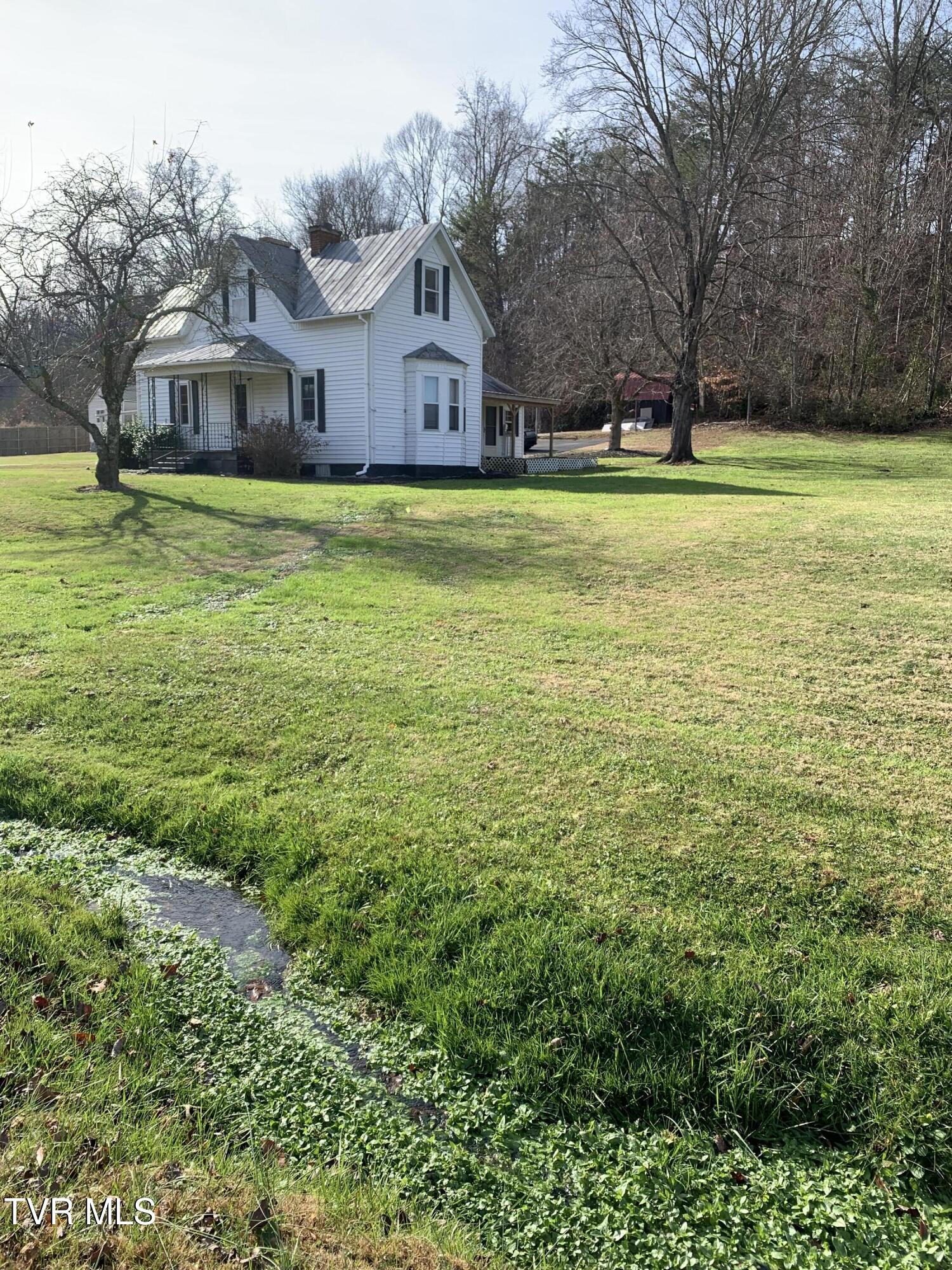 160 Fox Glen Road Chuckey, TN 37641 - Photo 3 of 26 IMG_2778