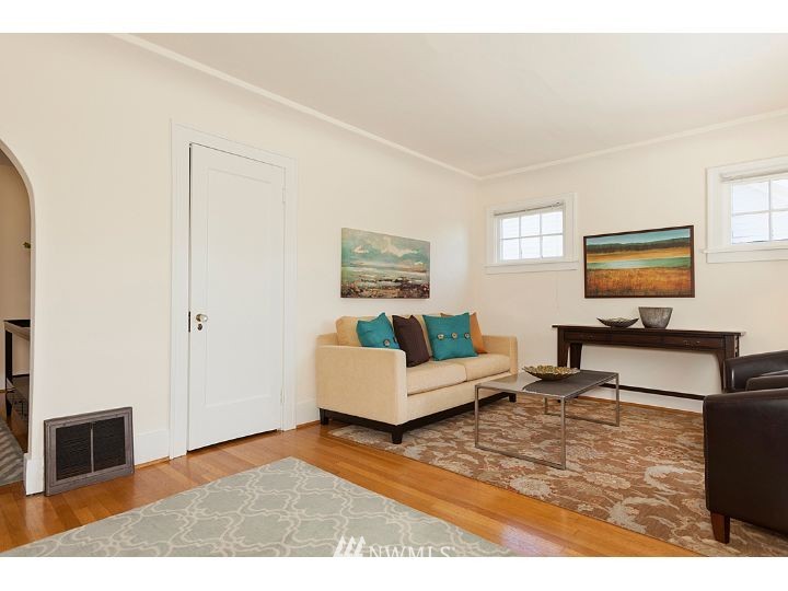 316 North 83rd Street Seattle, WA 98103 - Photo 3 of 20 Gallery Image 3