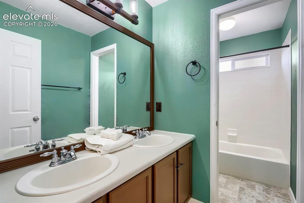 8939 Kingston Heath Road Peyton, CO 80831 - Photo 22 of 31 Full Bathroom