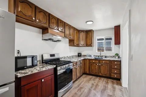 $1,195,000 | 240 Berkshire Avenue, Redwood City, CA 94063