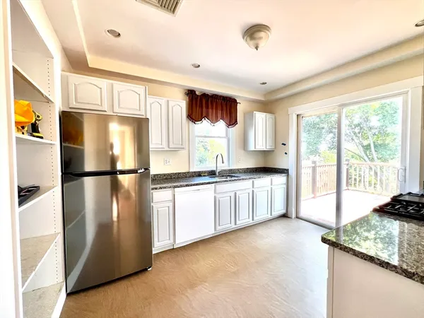 $3,700 | 1 Fort Ave Terrace, Unit 2, Boston, MA 02119