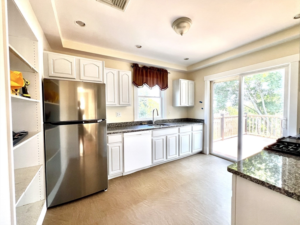 1 Fort Ave Terrace, Unit 2 Boston, MA 02119 - Photo 6 of 17