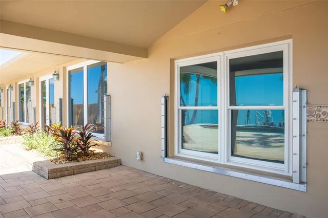 $2,399,000 | 8400 35th Avenue North, St. Petersburg, FL 33710