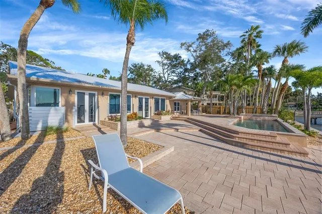 $2,399,000 | 8400 35th Avenue North, St. Petersburg, FL 33710