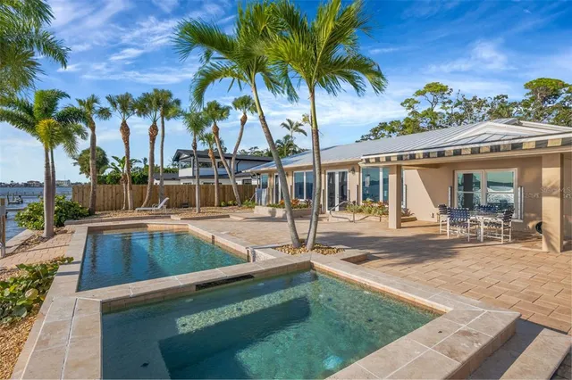 $2,399,000 | 8400 35th Avenue North, St. Petersburg, FL 33710