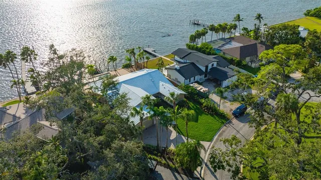 $2,399,000 | 8400 35th Avenue North, St. Petersburg, FL 33710