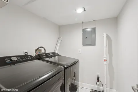 a close view of sink and tap