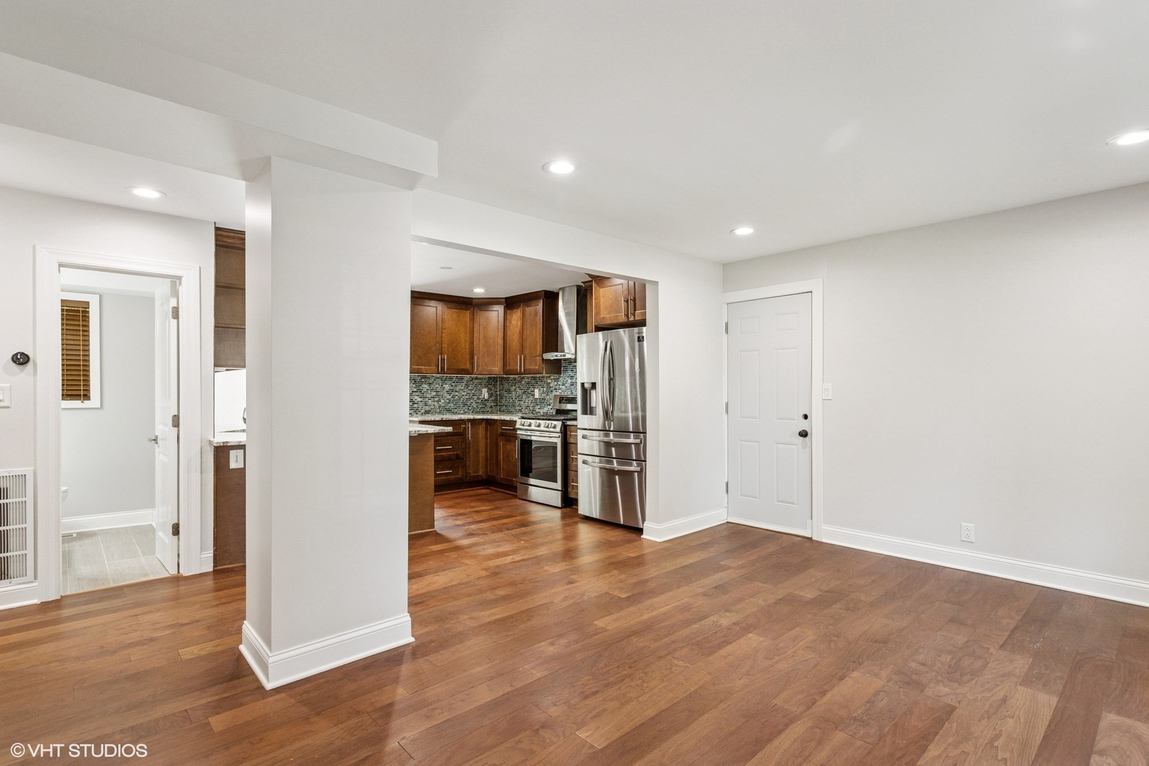 168 Thornhurst Road Bolingbrook, IL 60440 - Photo 4 of 35