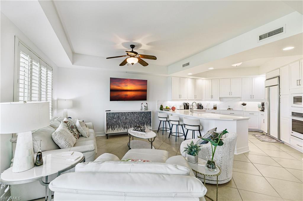 295 Grande Way, Unit 505 Naples, FL 34110 - Photo 2 of 21