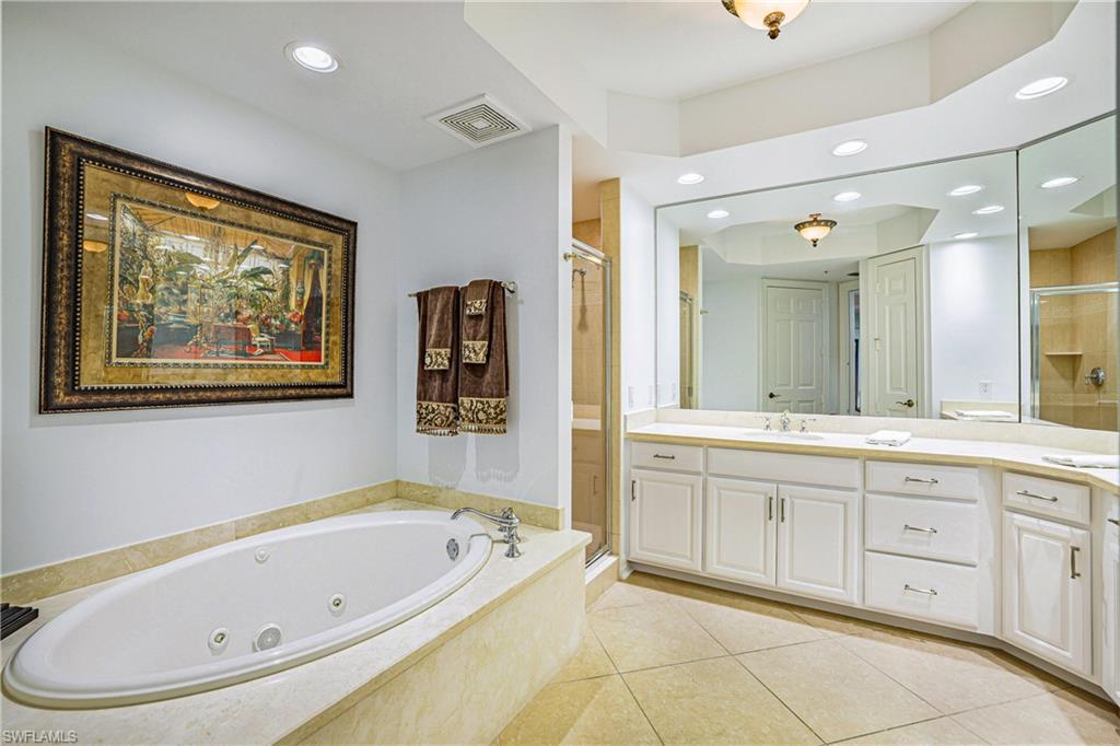 295 Grande Way, Unit 505 Naples, FL 34110 - Photo 9 of 21