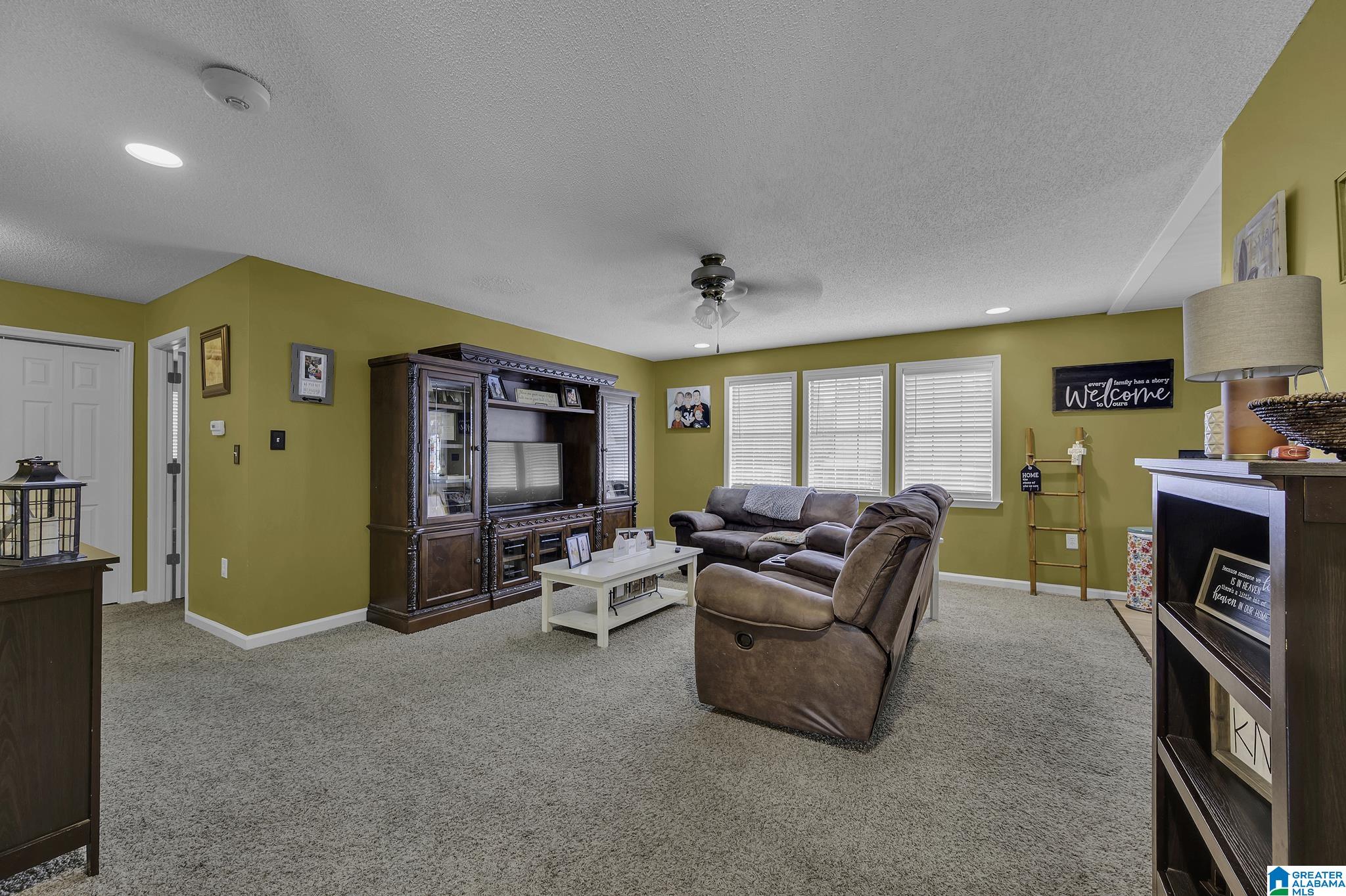 631 Kennedy Road Gardendale, AL 35071 - Photo 10 of 37