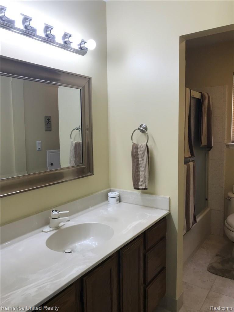 32901 Ruehle Avenue Warren, MI 48093 - Photo 21 of 25 IMG_3559.JPG