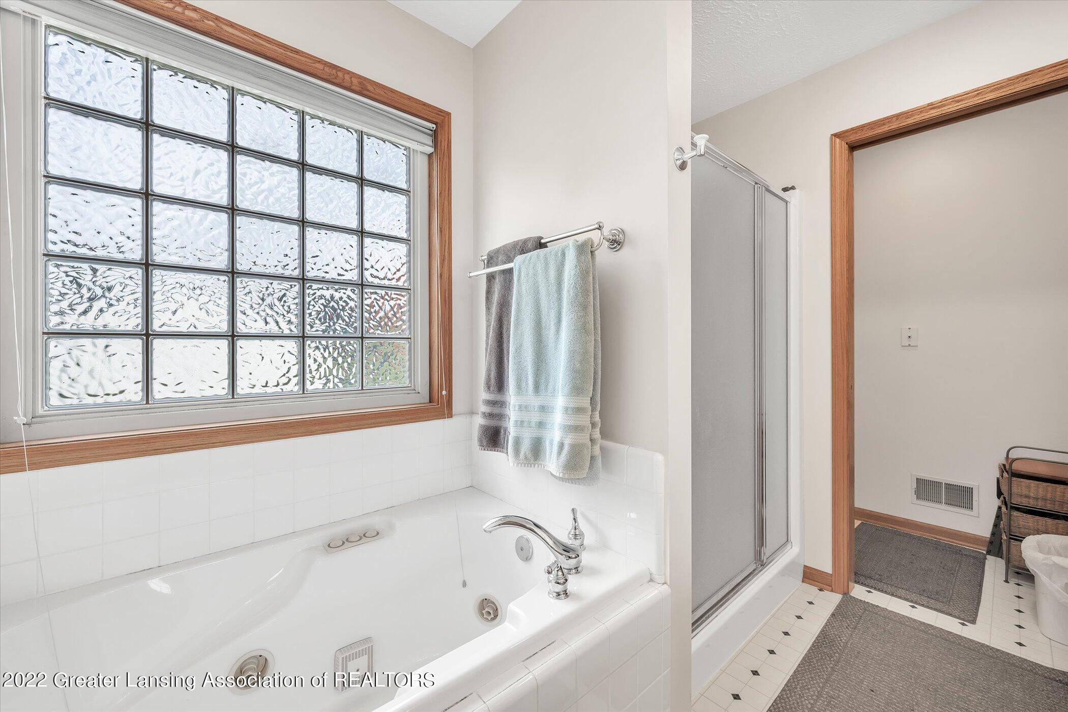 7237 Williams Road Lansing, MI 48911 - Photo 22 of 38 22-7237-Williams-Rd-WindowStill-Real-Est