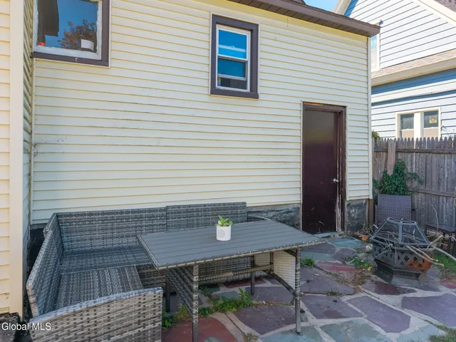 $199,000 | 435 Anthony Street, Schenectady, NY 12308