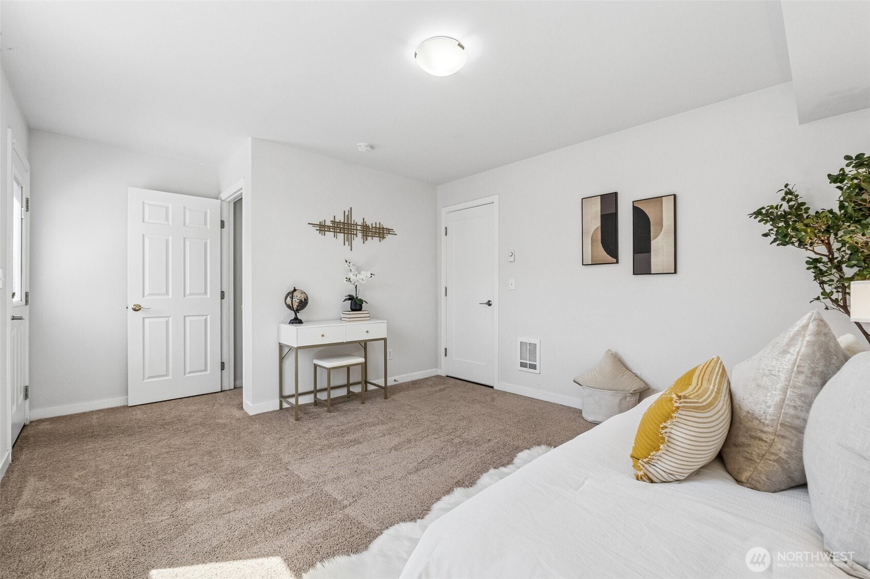 22923 79th Lane West, Unit B Edmonds, WA 98026 - Photo 24 of 27