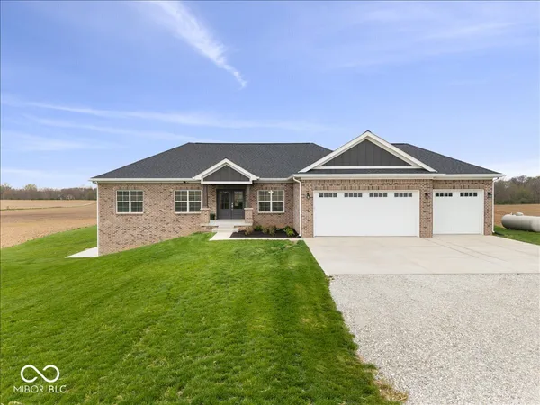 $779,900 | 3820 North Sr 75, Thorntown, IN 46071
