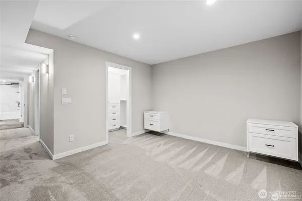 $4,800 | 4030 West Lake Sammamish Parkway Northeast, Unit F1, Redmond, WA 98052