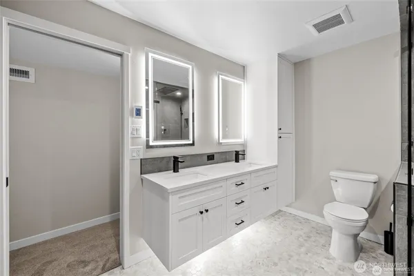 $4,800 | 4030 West Lake Sammamish Parkway Northeast, Unit F1, Redmond, WA 98052