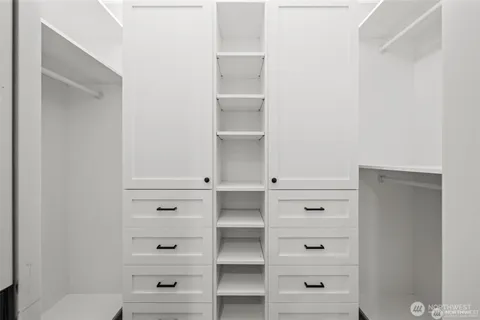 $4,800 | 4030 West Lake Sammamish Parkway Northeast, Unit F1, Redmond, WA 98052